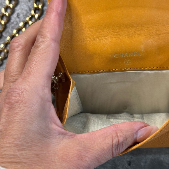 Chanel Chain Wallet ! - Picture 2 of 9
